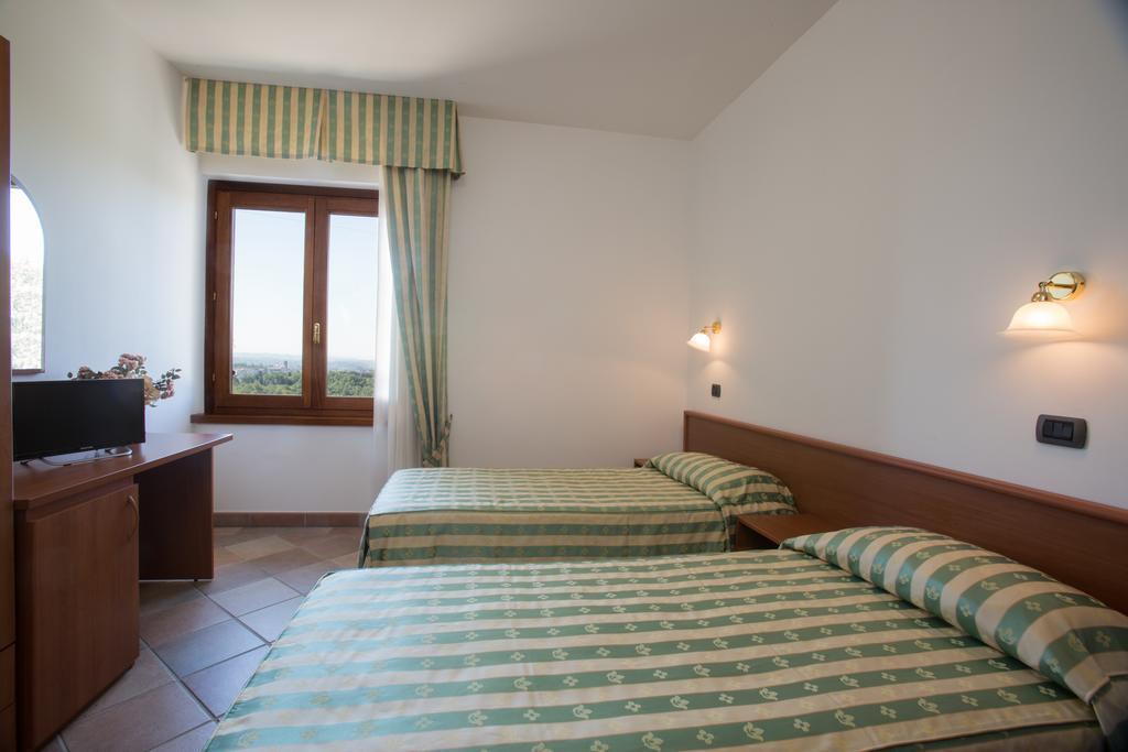 Agriturismo Poggetto Larciano Eksteriør billede